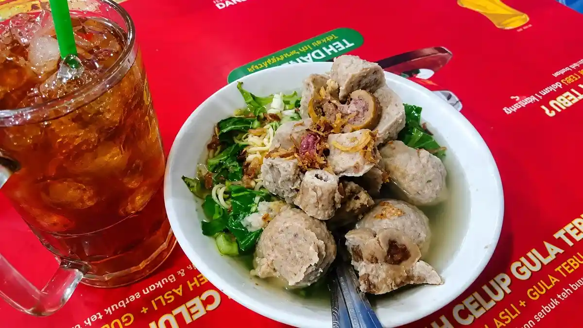 Sate Seleko Bu Selvy: Rasa Legenda di Jantung Cilacap